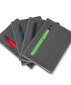 caderno corporativo com zíper em capa cinza de pu, quatro unidades dispostas em leque com bolsos coloridos