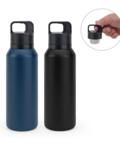 Garrafa térmica sustentável nas cores azul e preta para brindes corporativos, com detalhe da tampa com alça.