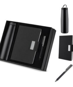 Kit ecológico personalizado para empresas, com garrafa térmica preta, caderno e caneta de material reciclado RPET, dentro de estojo preto.